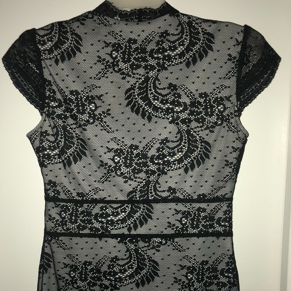 💟NY&Co Lined Lace Top - Picture 4 of 8